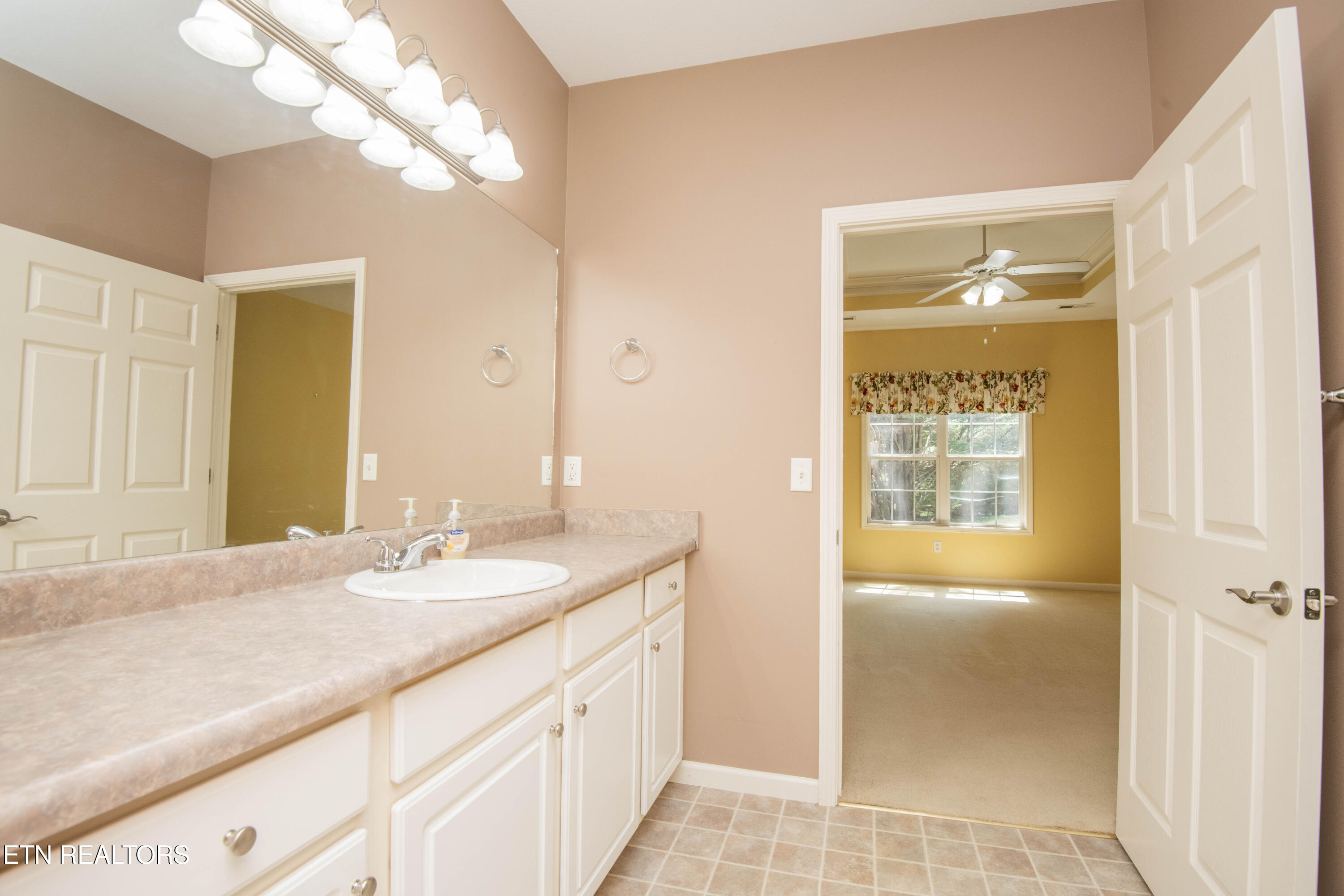 11204 Kilpatrick Way Knoxville, TN 37932 - Photo 29 of 49 master bath