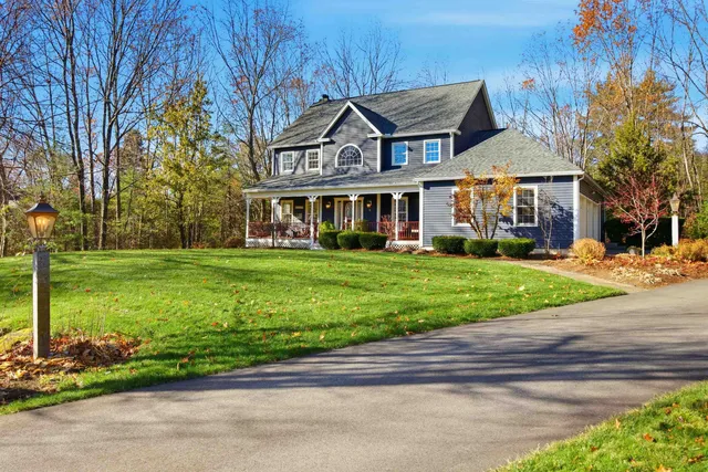 $899,000 | 8 Whittier Drive, Bow, NH 03304