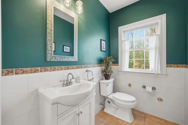 $899,000 | 8 Whittier Drive, Bow, NH 03304