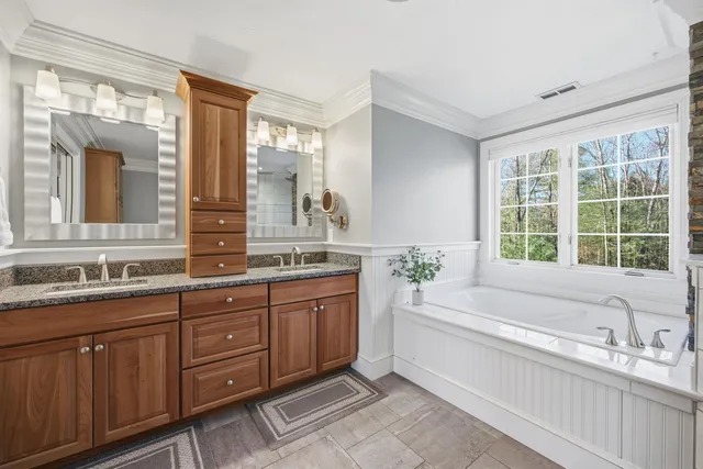 $899,000 | 8 Whittier Drive, Bow, NH 03304