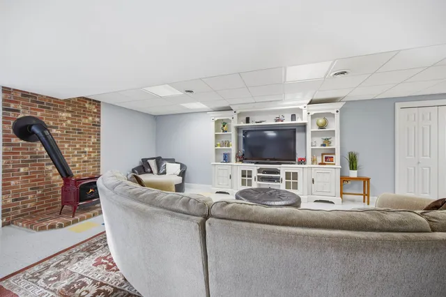 $899,000 | 8 Whittier Drive, Bow, NH 03304