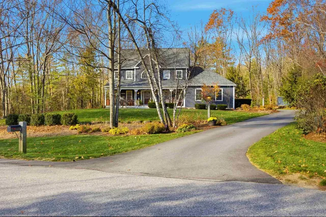 $899,000 | 8 Whittier Drive, Bow, NH 03304