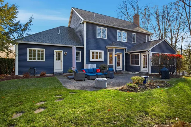 $899,000 | 8 Whittier Drive, Bow, NH 03304