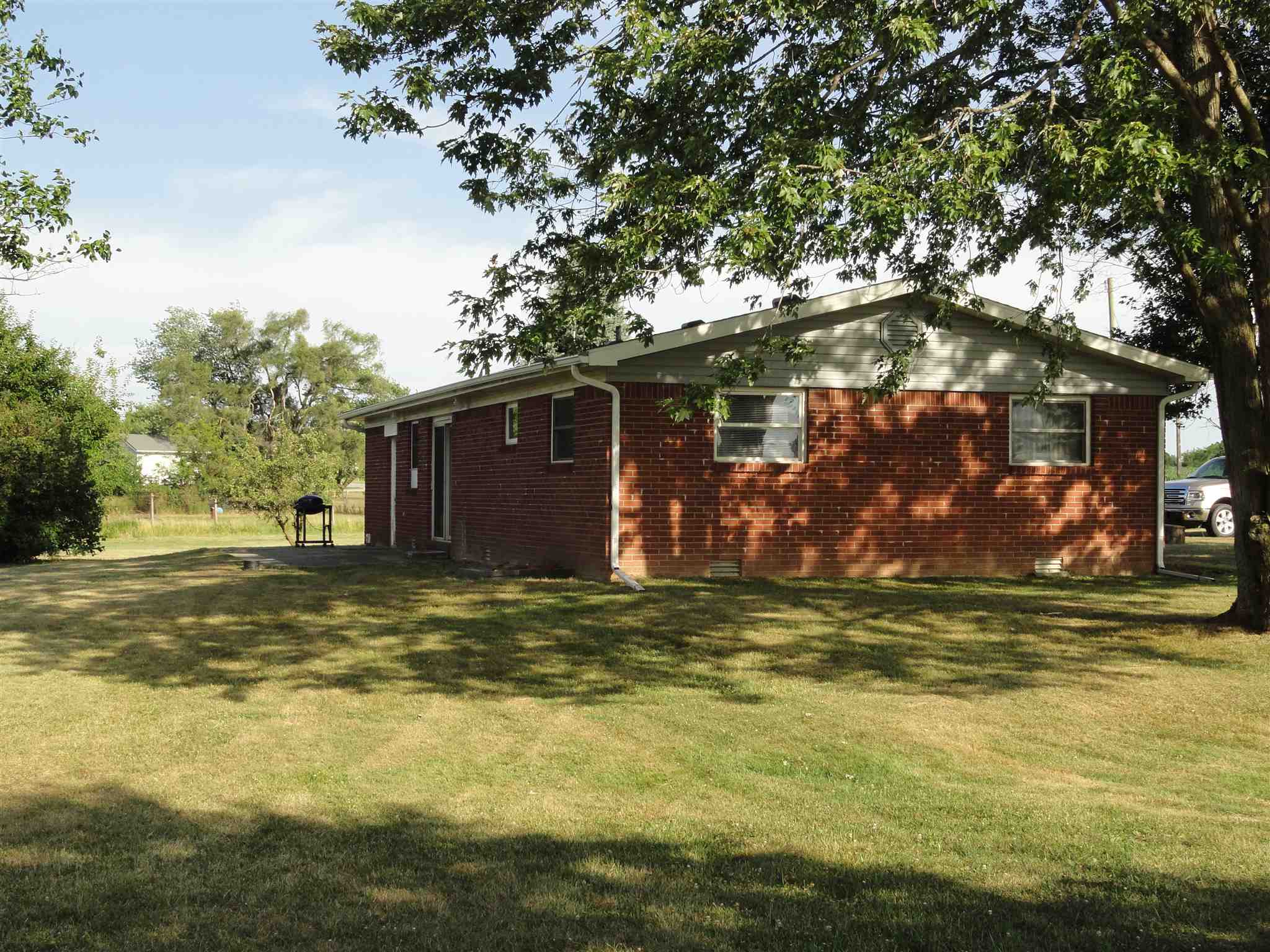 7533 Highway 8 Butler, IN 46721 - Photo 14 of 17