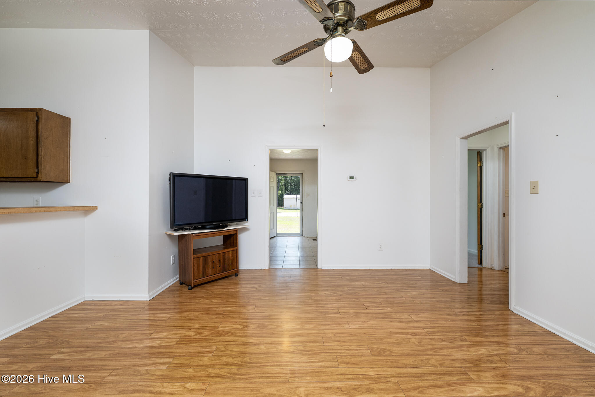 2013 Ridge Road New Bern, NC 28560 - Photo 12 of 42 Living Room