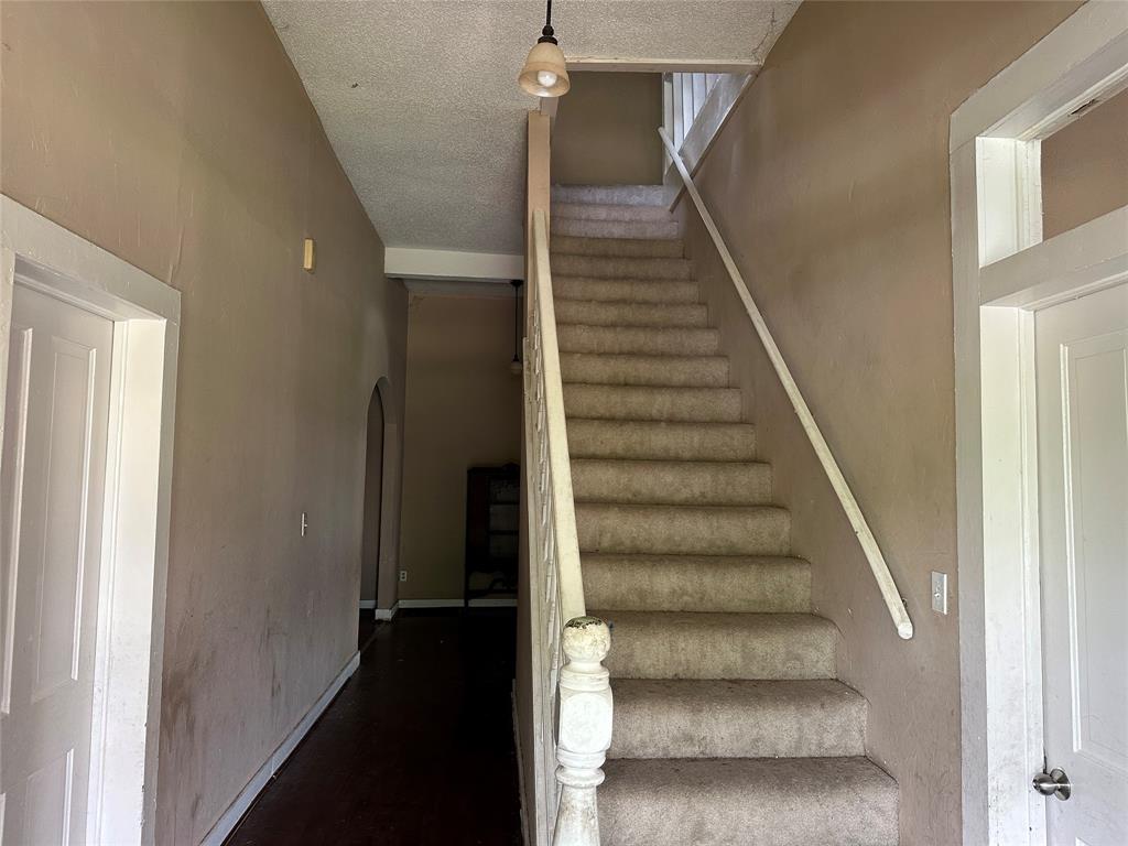 1405 Caddo Street Commerce, TX 75428 - Photo 2 of 8 a view of entryway
