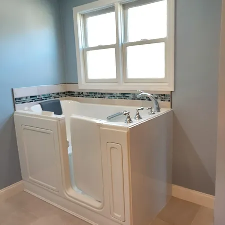 $649,900 | 1 Victoria Drive, Unit 22, Leicester, MA 01542