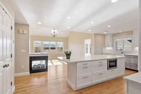 $649,900 | 1 Victoria Drive, Unit 22, Leicester, MA 01542