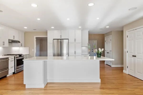 $649,900 | 1 Victoria Drive, Unit 22, Leicester, MA 01542