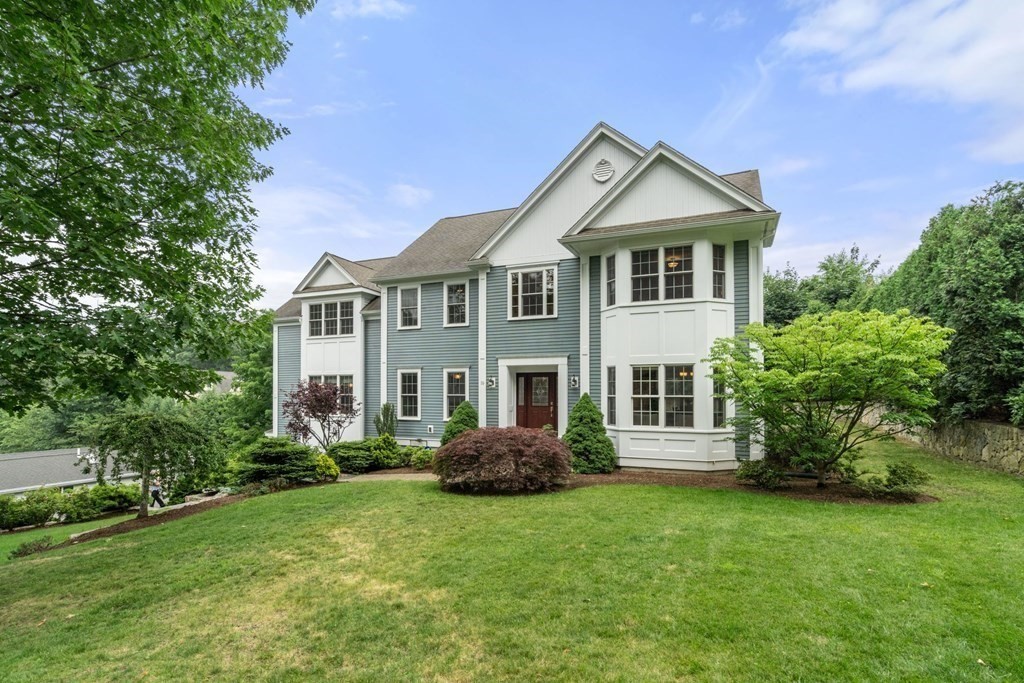 19 Dunedin Road Wellesley, MA 02481 - Photo 2 of 38