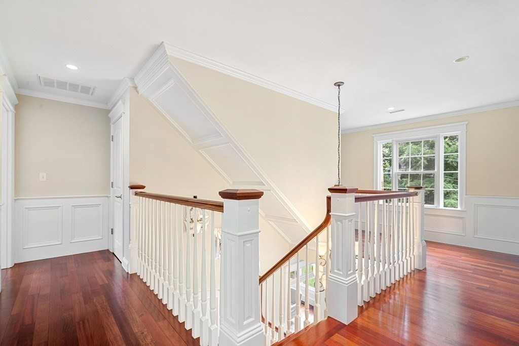 19 Dunedin Road Wellesley, MA 02481 - Photo 21 of 38