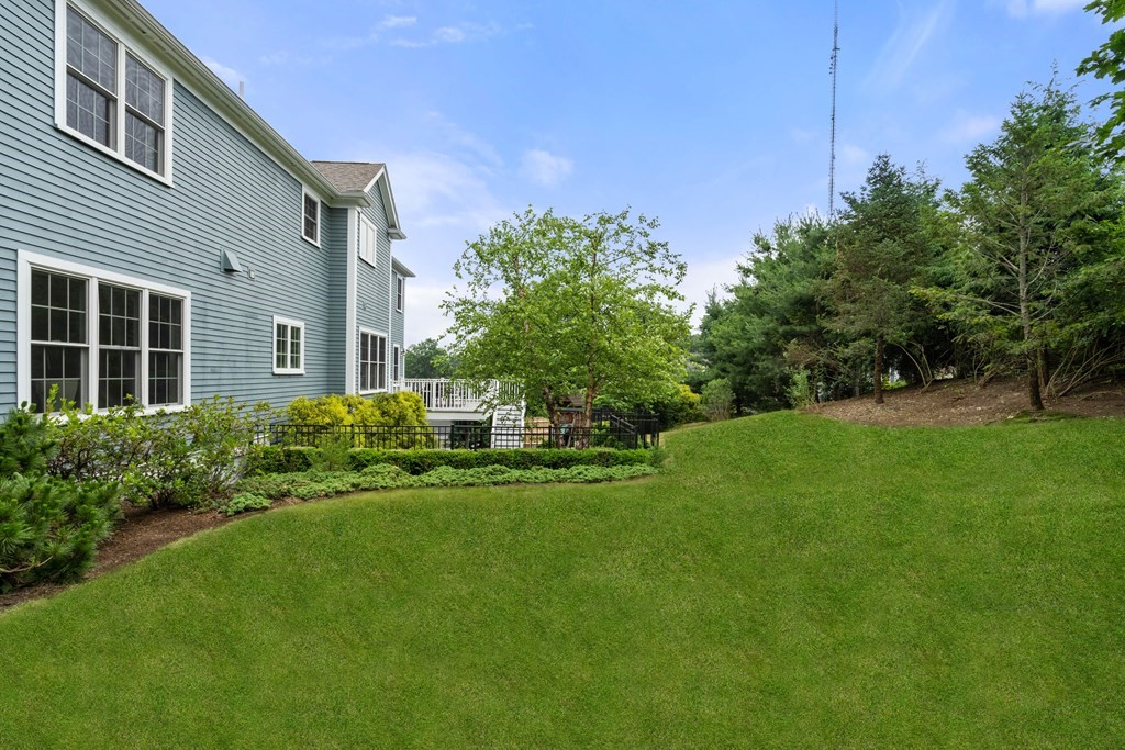19 Dunedin Road Wellesley, MA 02481 - Photo 37 of 38