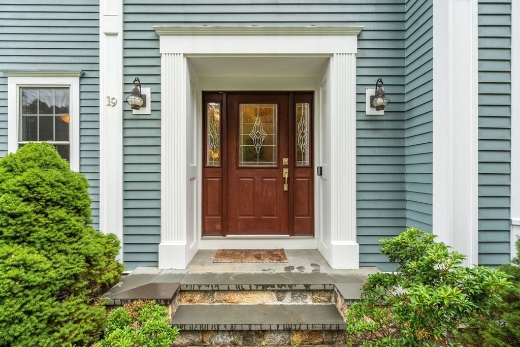 19 Dunedin Road Wellesley, MA 02481 - Photo 4 of 38
