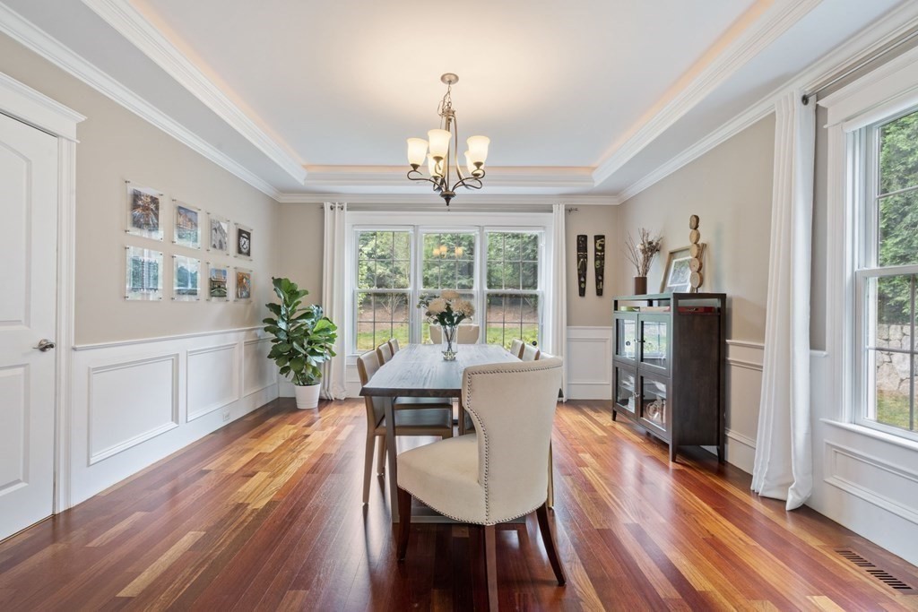 19 Dunedin Road Wellesley, MA 02481 - Photo 10 of 38