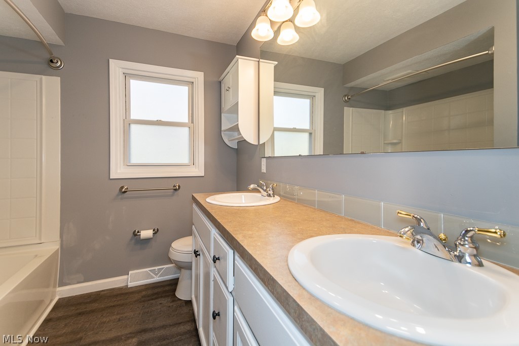 9530 Johnnycake Ridge Road Mentor, OH 44060 - Photo 13 of 35 Double sinks and remodeled full bath in main home