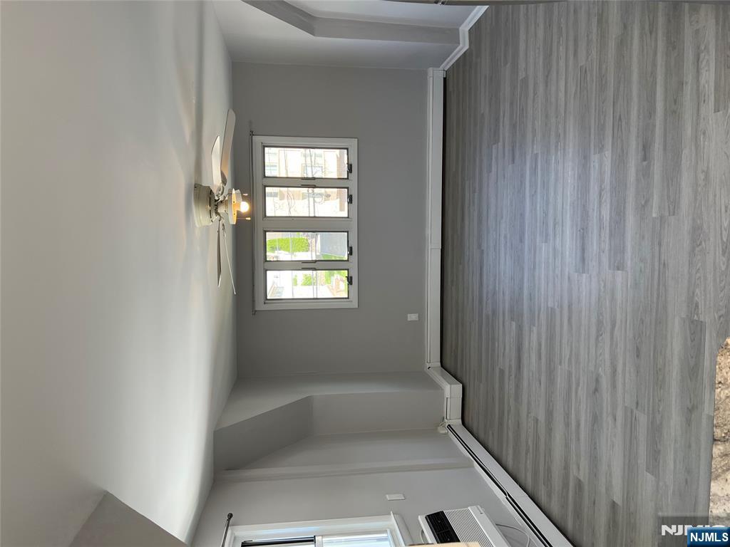 484 Shaler Boulevard, Unit 2 Ridgefield, NJ 07657 - Photo 3 of 10