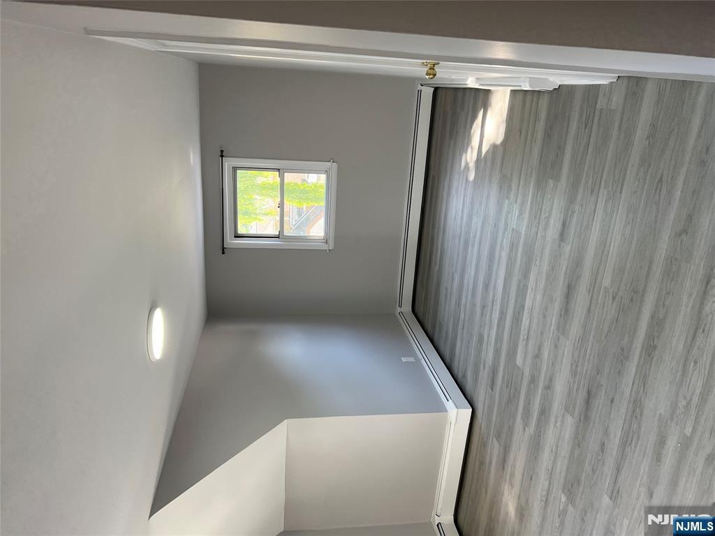 484 Shaler Boulevard, Unit 2 Ridgefield, NJ 07657 - Photo 4 of 10