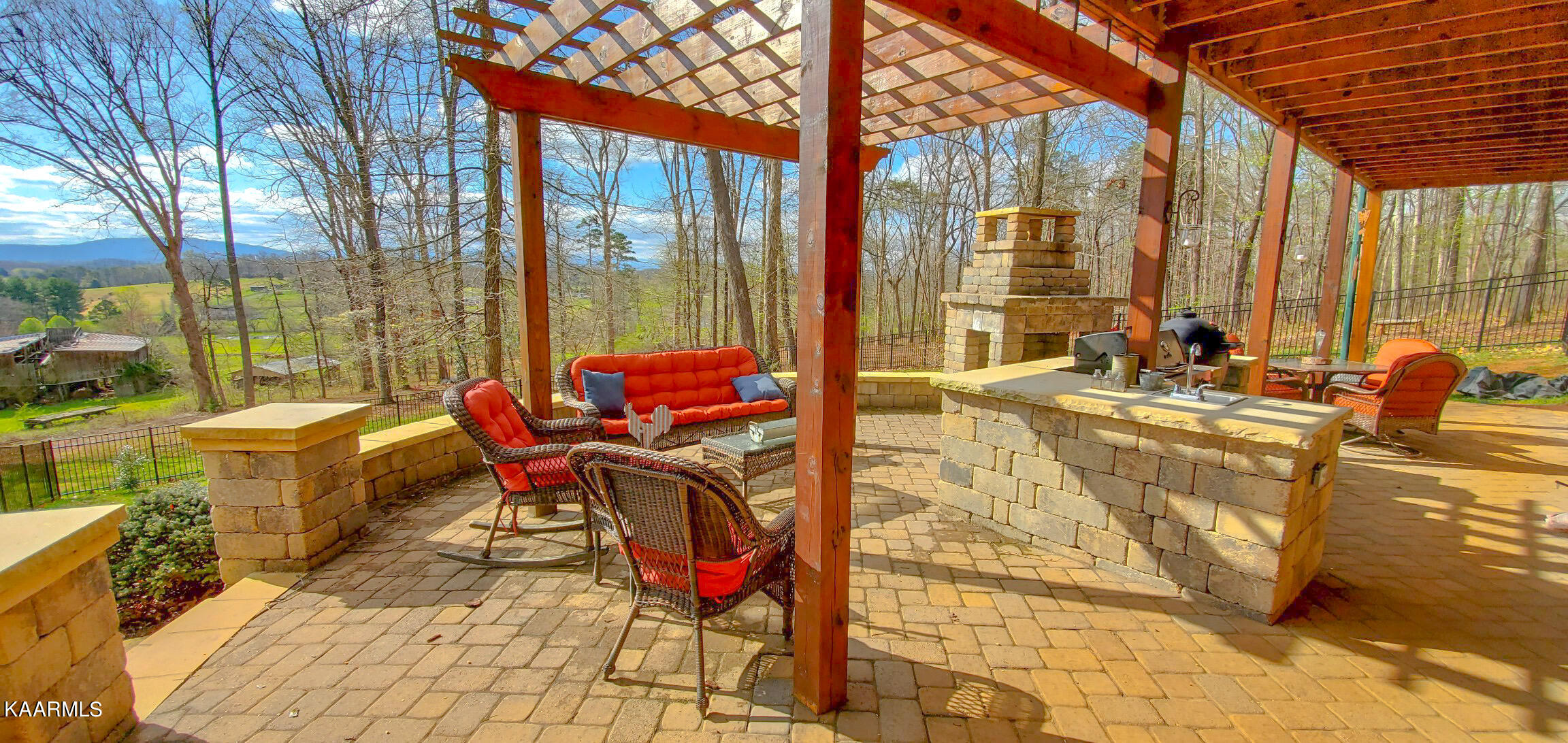 535 Thompson Bridge Road Maryville, TN 37801 - Photo 3 of 15 133EB0BA-805C-410D-A164-1BBCBC2EA885