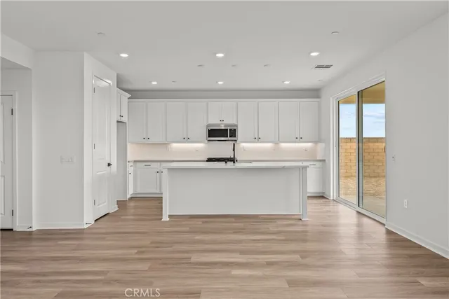 $999,990 | 28908 Saddle Circle, Castaic, CA 91384