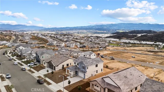 $999,990 | 28908 Saddle Circle, Castaic, CA 91384