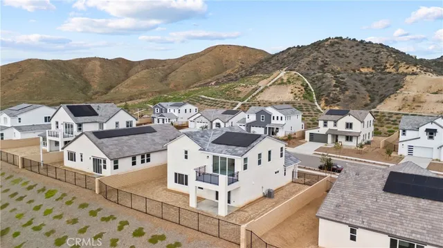 $999,990 | 28908 Saddle Circle, Castaic, CA 91384