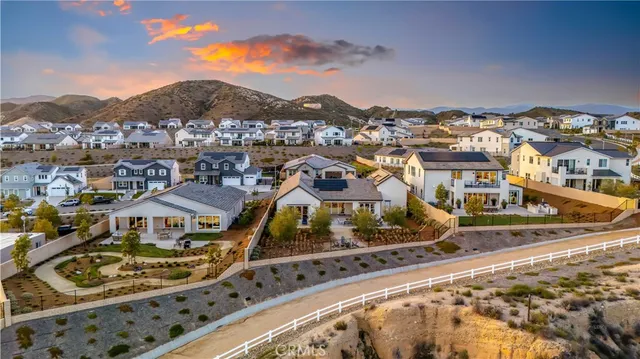 $999,990 | 28908 Saddle Circle, Castaic, CA 91384