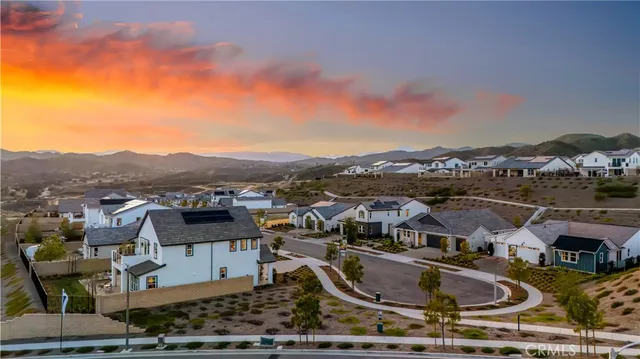 $999,990 | 28908 Saddle Circle, Castaic, CA 91384