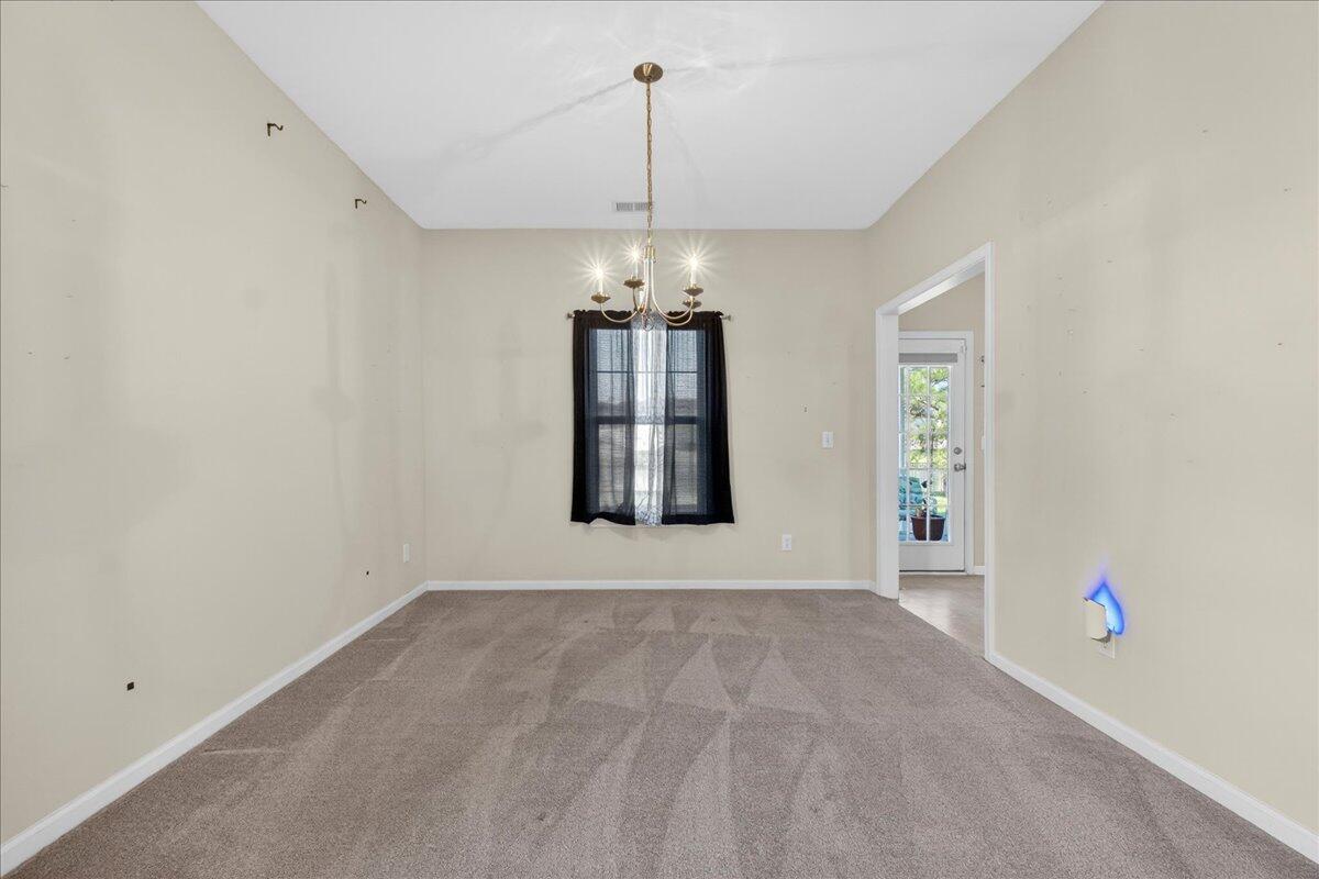 131 Charlesfort Way Moncks Corner, SC 29461 - Photo 12 of 49 11-Taylor Ragusett - DSC02155