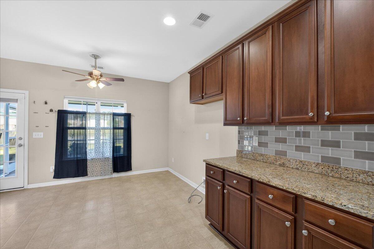 131 Charlesfort Way Moncks Corner, SC 29461 - Photo 16 of 49 15-Taylor Ragusett - DSC02170