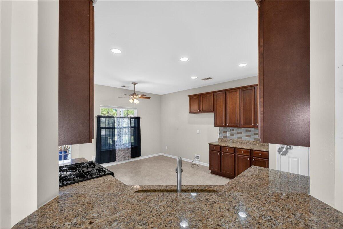 131 Charlesfort Way Moncks Corner, SC 29461 - Photo 21 of 49 20-Taylor Ragusett - DSC02185