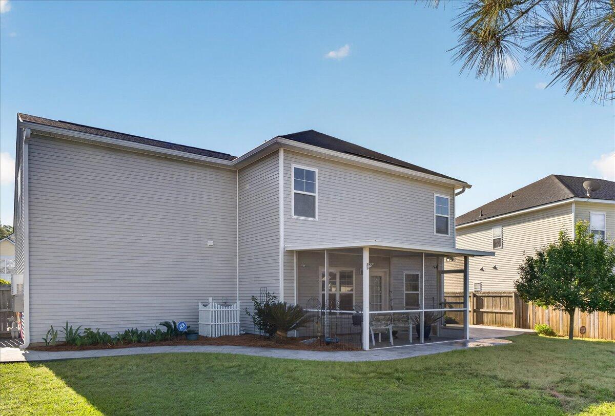 131 Charlesfort Way Moncks Corner, SC 29461 - Photo 38 of 49 37-Taylor Ragusett - DSC02122