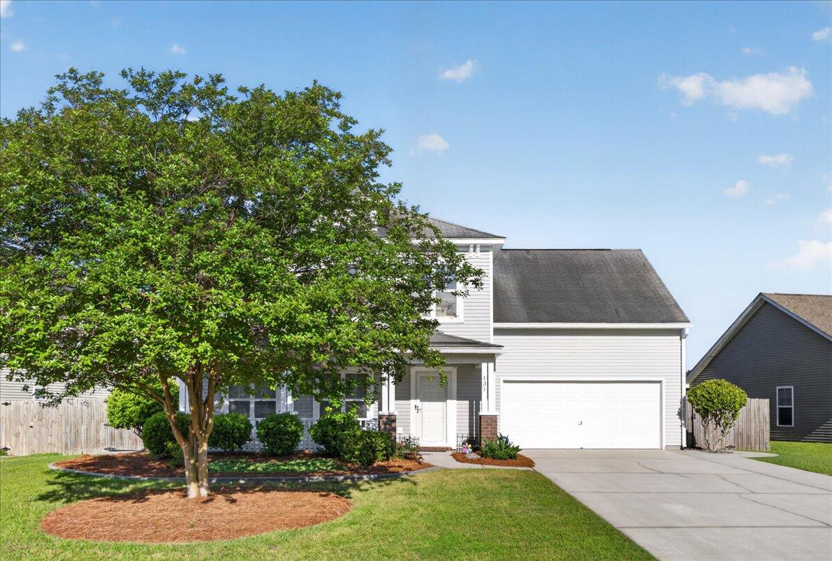 131 Charlesfort Way Moncks Corner, SC 29461 - Photo 4 of 49 03-Taylor Ragusett - DSC02101