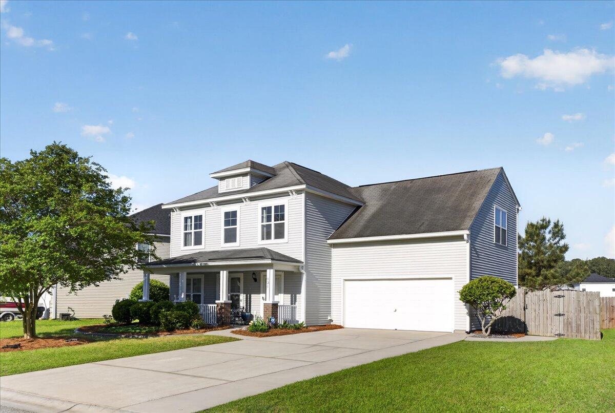 131 Charlesfort Way Moncks Corner, SC 29461 - Photo 6 of 49 05-Taylor Ragusett - DSC02108