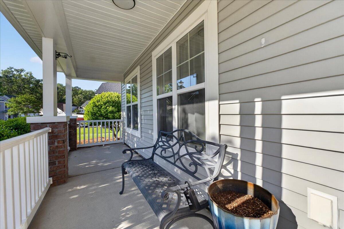131 Charlesfort Way Moncks Corner, SC 29461 - Photo 7 of 49 06-Taylor Ragusett - DSC02140