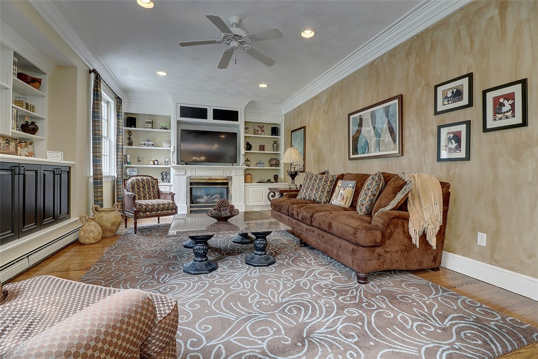 37 Great Road Barrington, RI 02806 - Photo 13 of 29