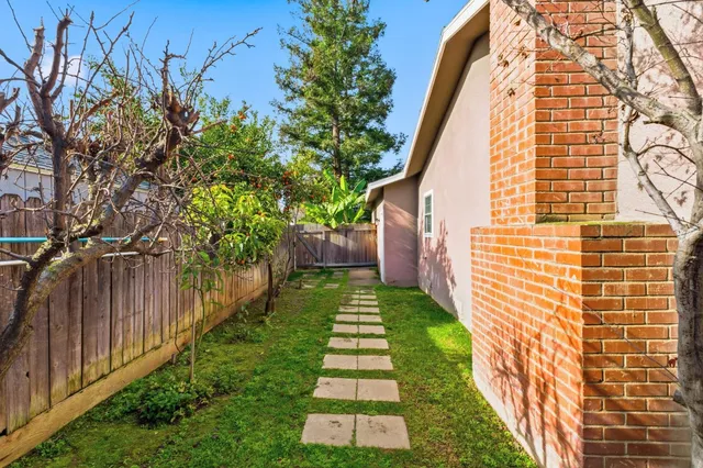 $440,000 | 1203 Bundy Avenue, Clovis, CA 93611