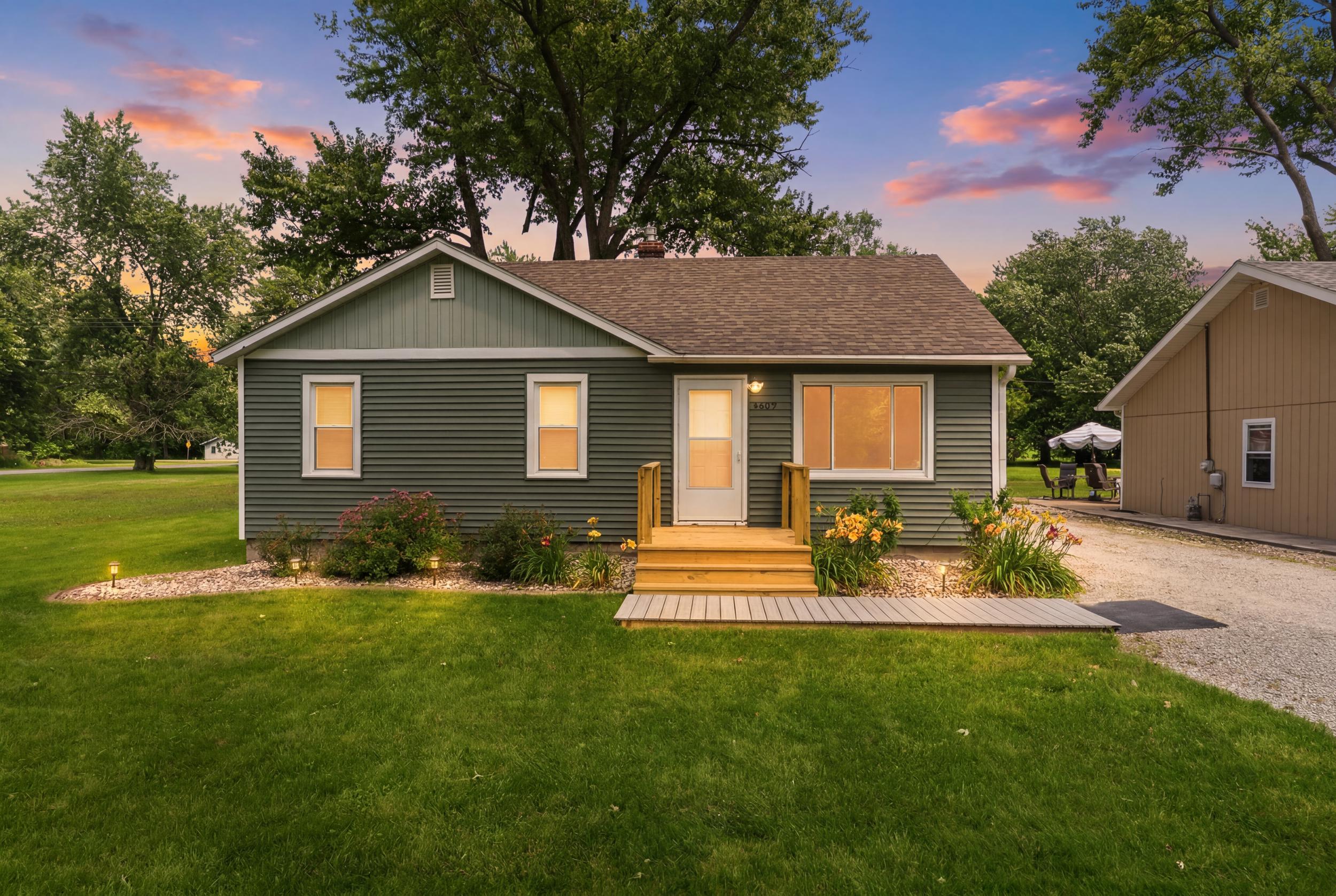 4409 Calhoun Street Gary, IN 46408 - Photo 1 of 42 2500x1677
