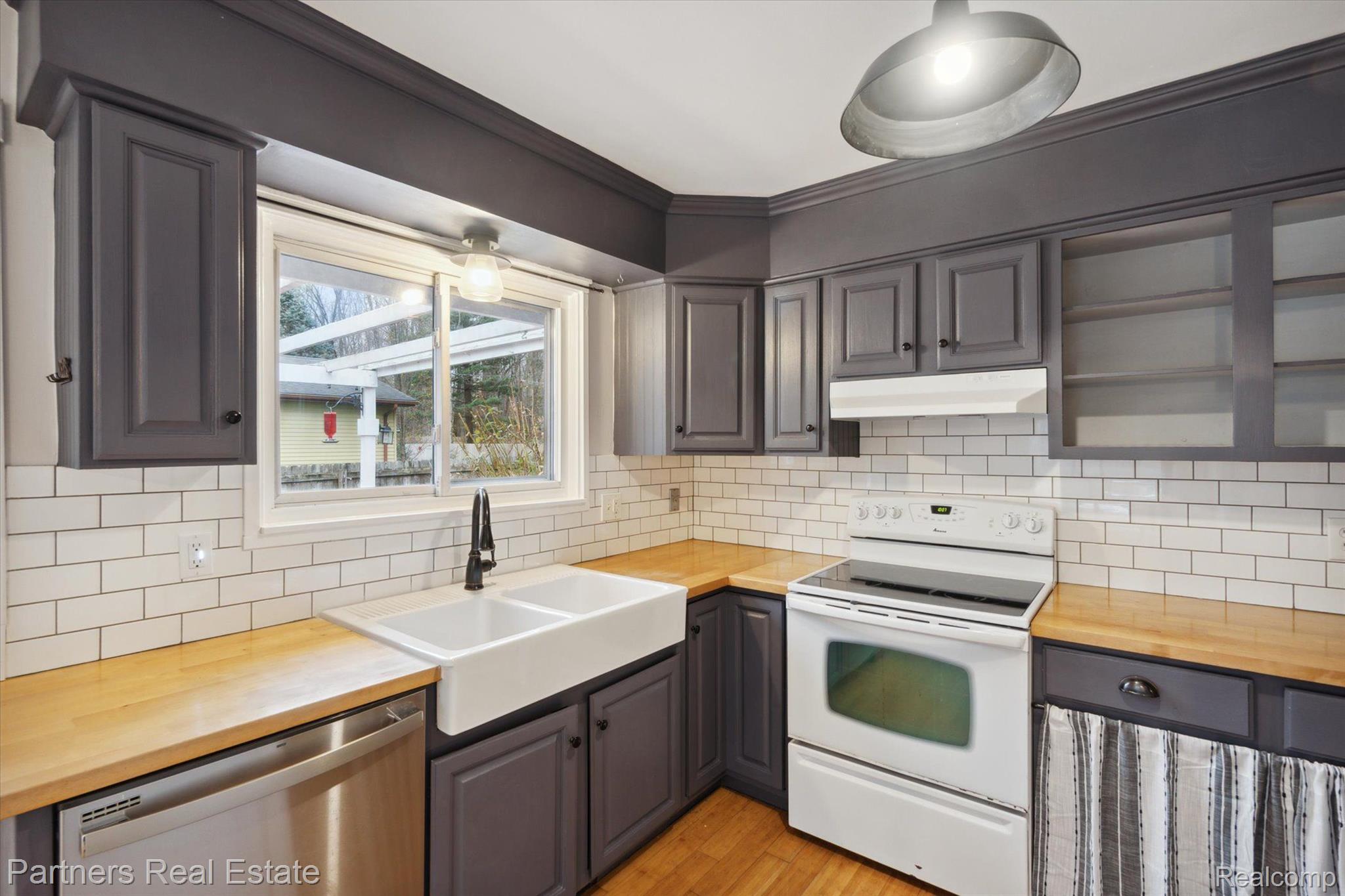 4161 West Allen Road Howell, MI 48855 - Photo 13 of 39 Gallery Image 13