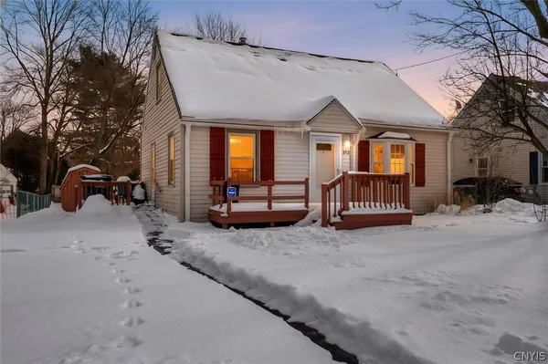 $170,000 | 313 Academy Place, Syracuse, NY 13207