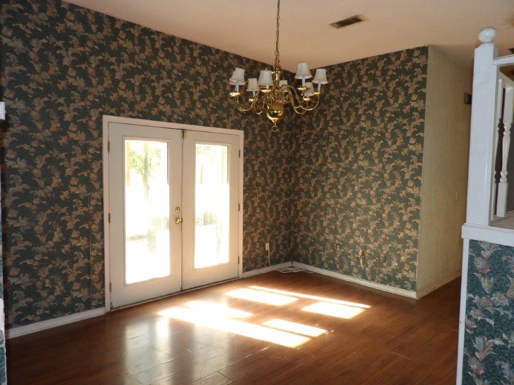 124 Wasp Drive Brunswick, GA 31525 - Photo 8 of 37