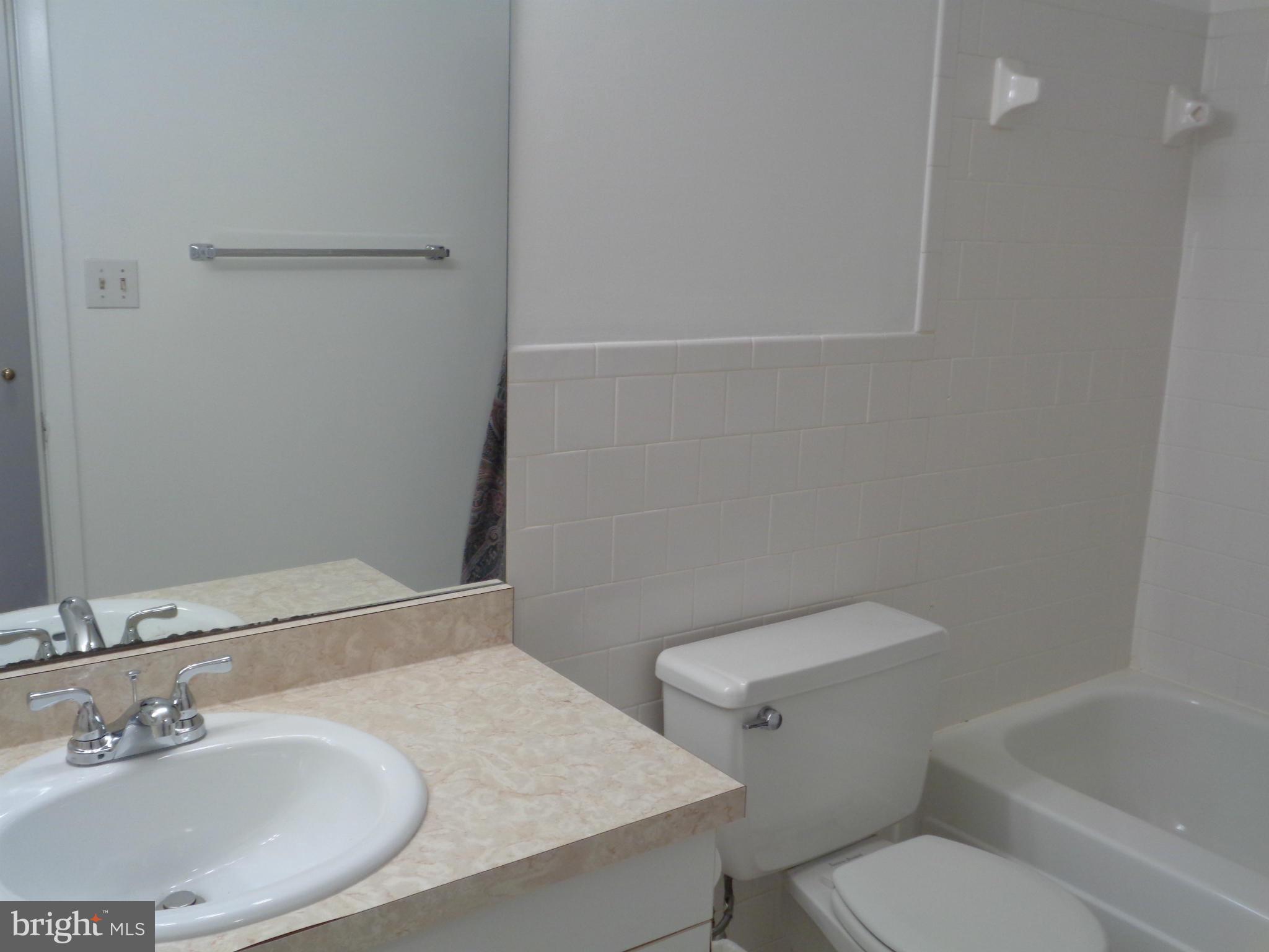 15 Hamill Road, Unit 15C Baltimore, MD 21210 - Photo 14 of 21 Bath