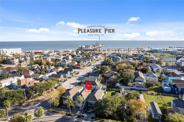 $875 | 2603 Bernardo De Galvez Avenue, Unit B, Galveston, TX 77550