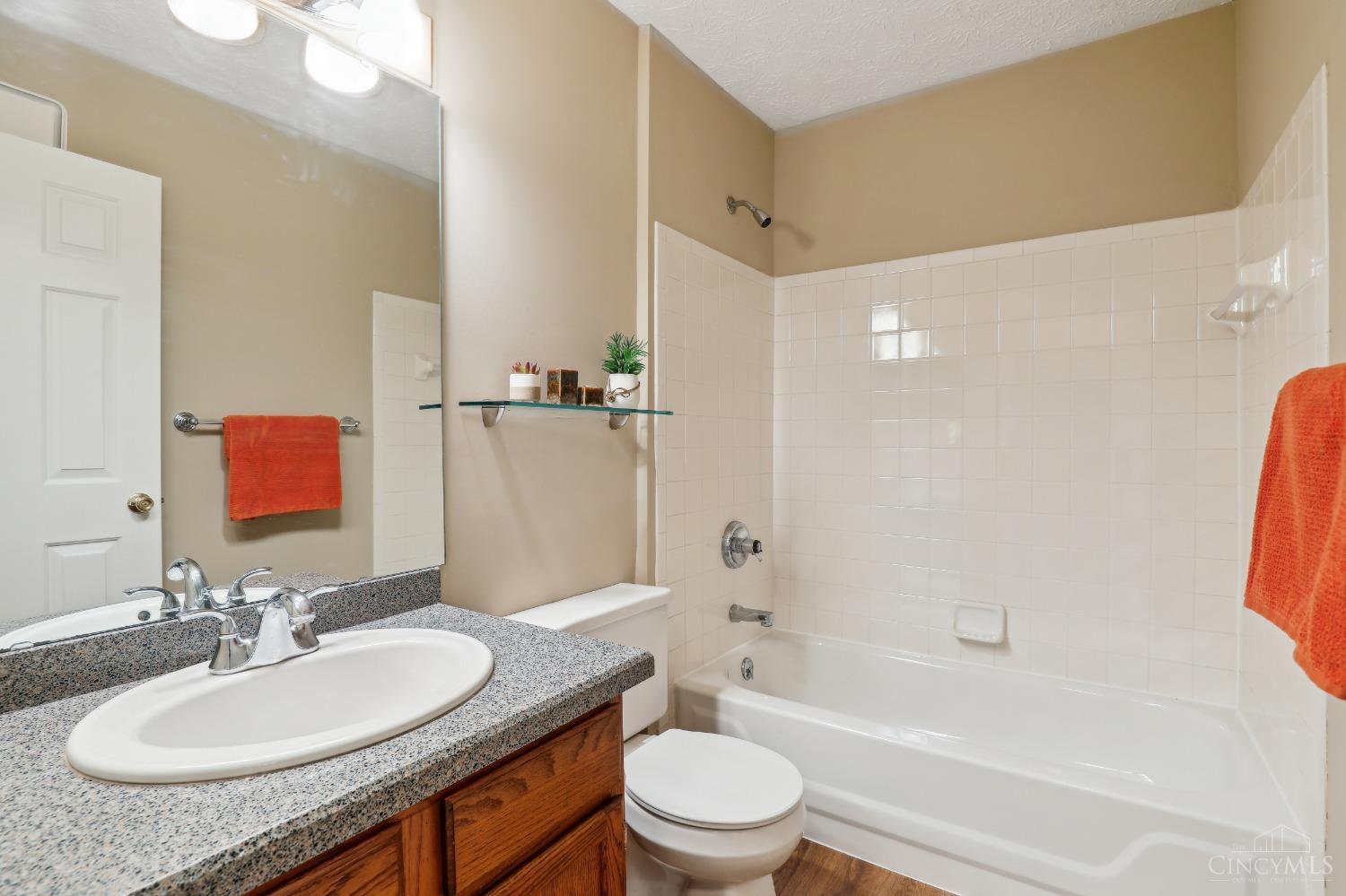 7343 Ridgepoint Drive, Unit 101 Cincinnati, OH 45230 - Photo 22 of 30 Hall Bath w/Tub &Shower Combination. Look At That Tile Sparkle!