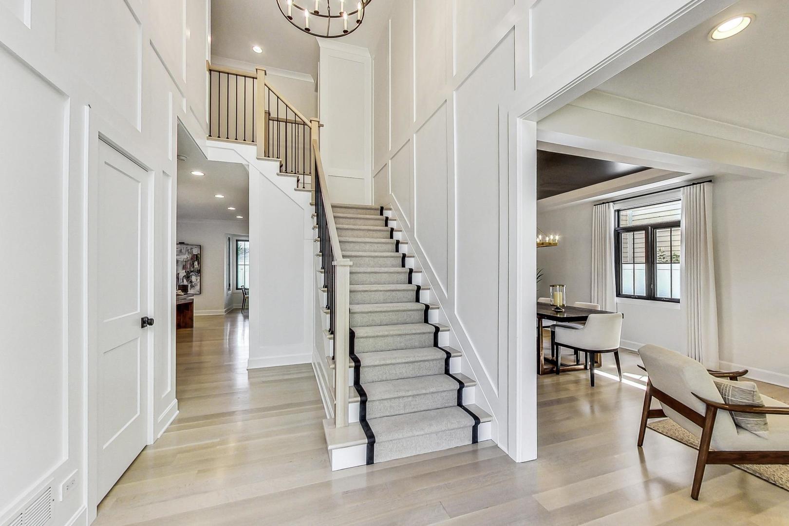 2439 Center Avenue Northbrook, IL 60062 - Photo 3 of 46