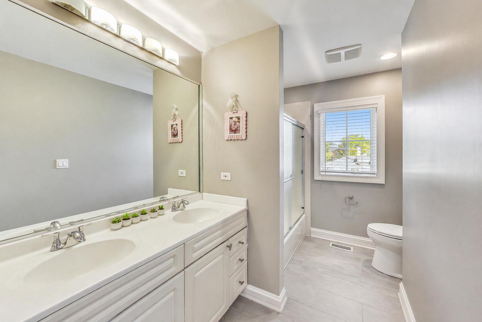 2439 Center Avenue Northbrook, IL 60062 - Photo 31 of 46