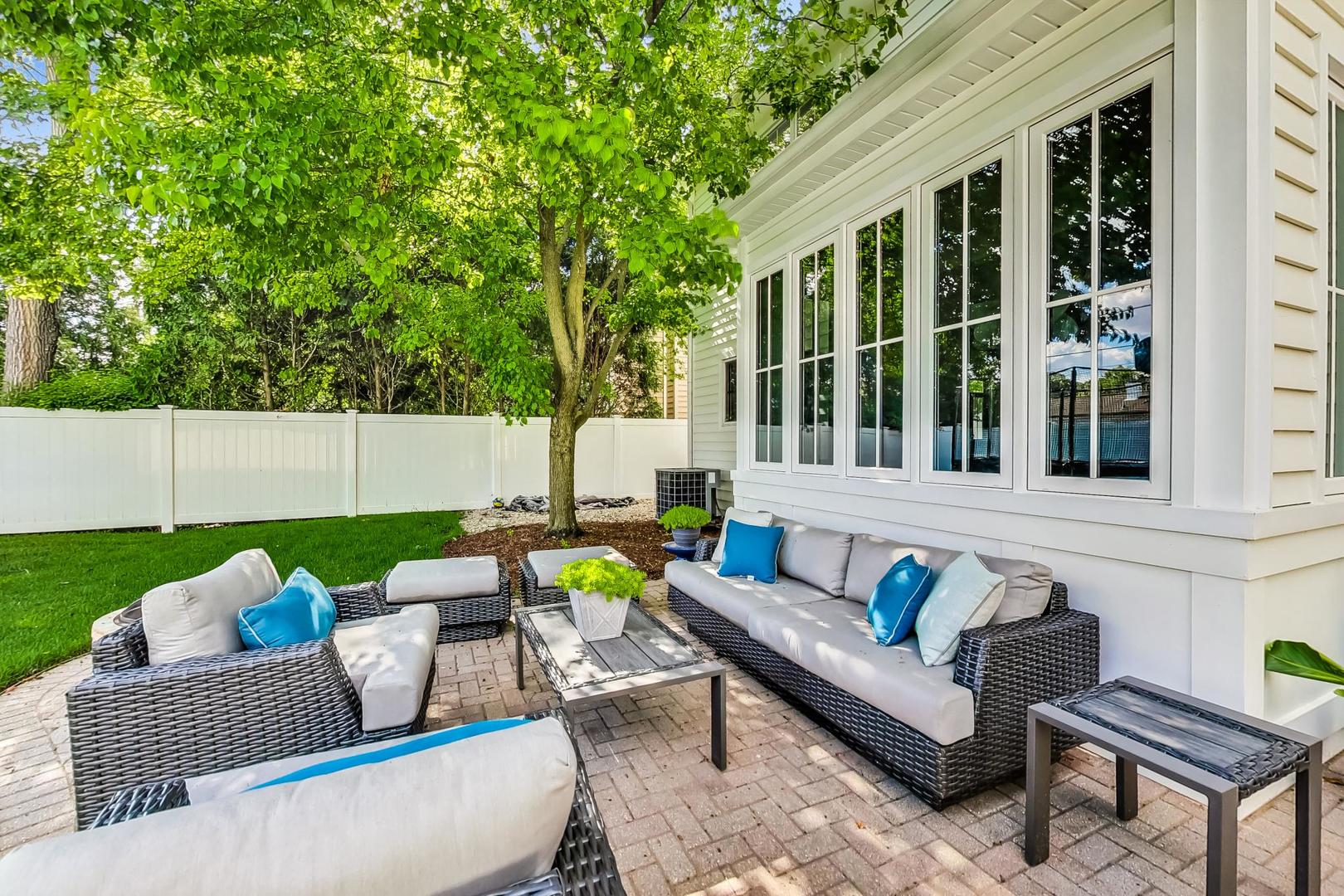 2439 Center Avenue Northbrook, IL 60062 - Photo 39 of 46