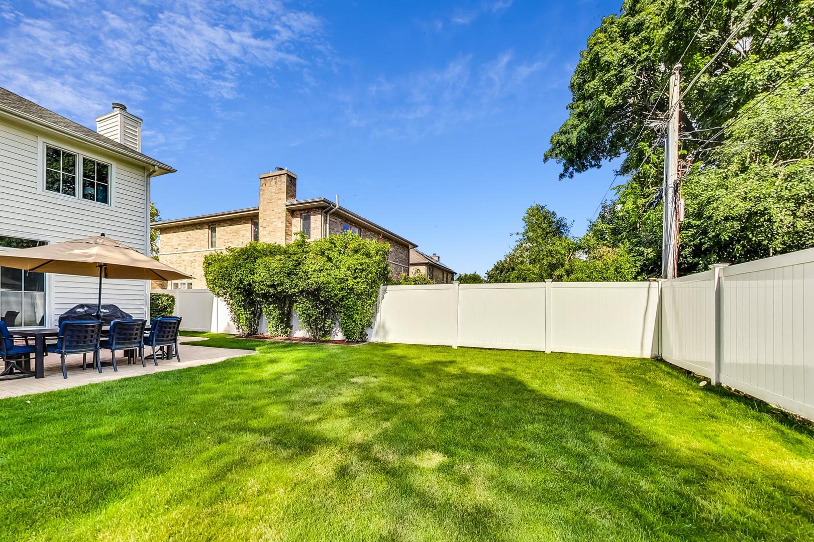 2439 Center Avenue Northbrook, IL 60062 - Photo 40 of 46