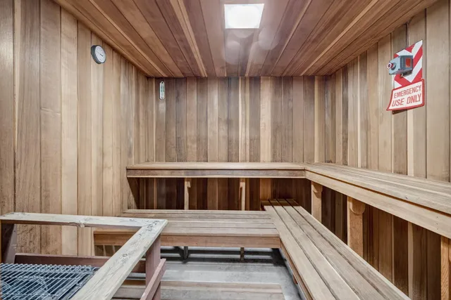 $450,000 | 2816 North 46th Avenue, Unit J682, Hollywood, FL 33021