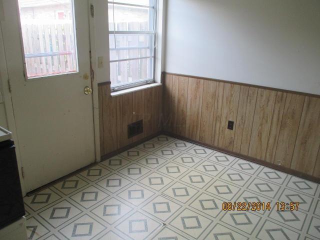 5726 Beechcroft Road, Unit H Columbus, OH 43229 - Photo 3 of 14 Gallery Image 3