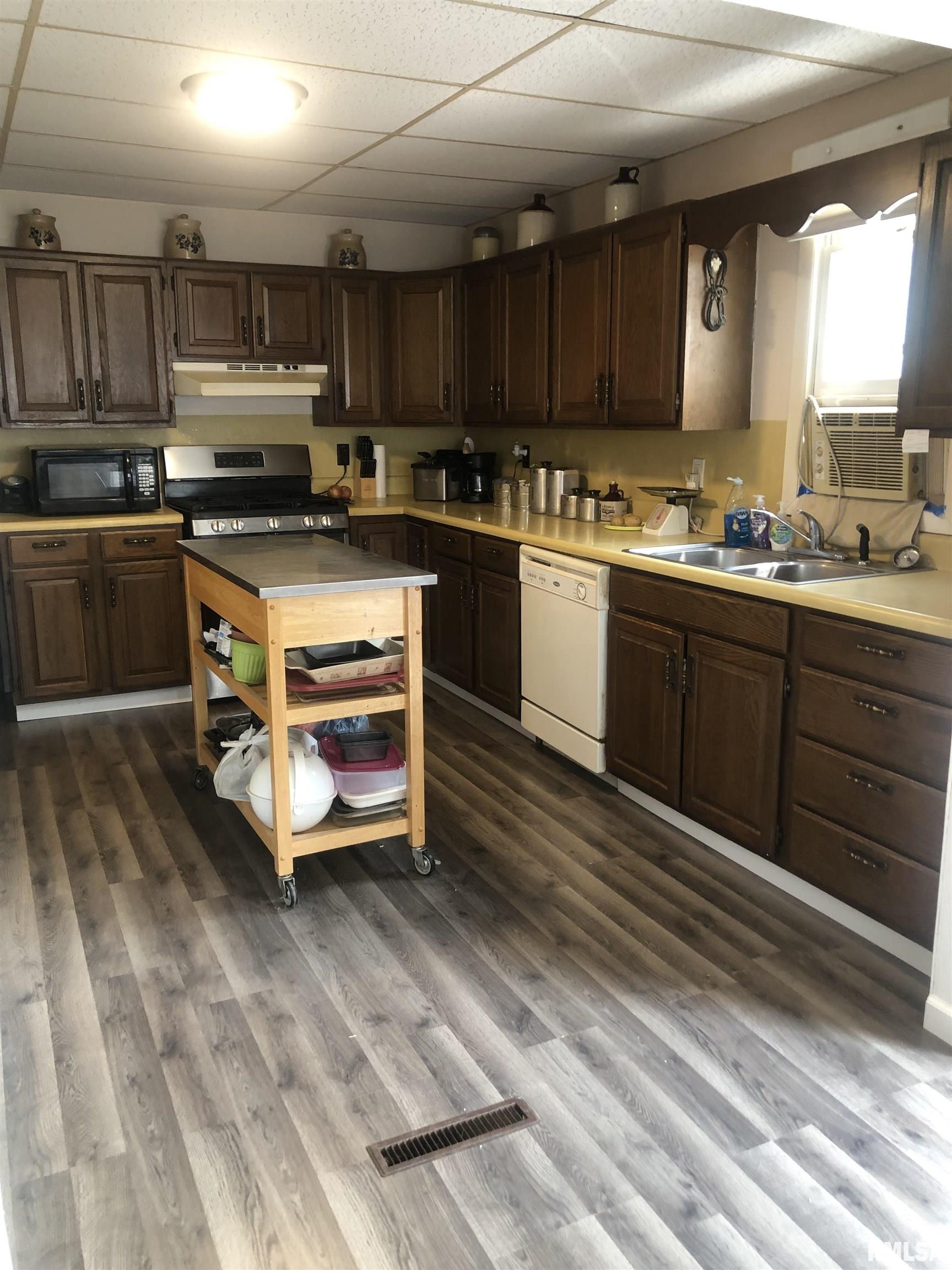 339 North Ohio Street Camp Point, IL 62320 - Photo 2 of 17 Gallery Image 2